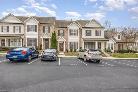 6 Spirea Pl, Greensboro, NC 27455