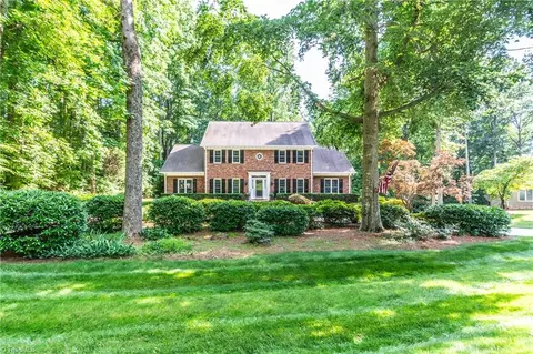 4015 Tanbark Ct, Greensboro, NC 27407