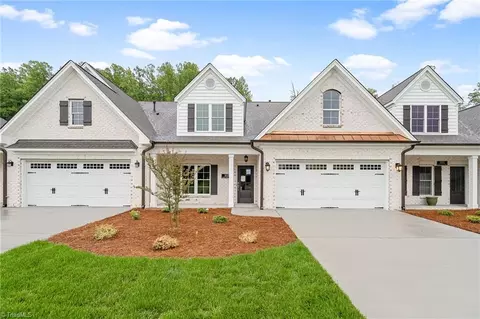 1651 Angus Ridge Dr, Kernersville, NC 27284