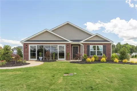 135 Big Laurel Dr, Mocksville, NC 27028