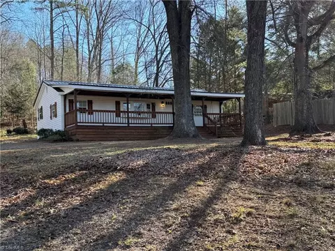 6839 Donnaha Rd, Tobaccoville, NC 27050