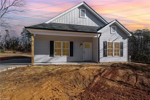 126 Kramer Ave, Winston Salem, NC 27106