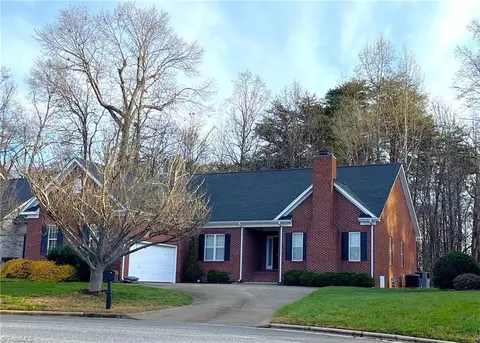 3031 Maple Branch Dr, High Point, NC 27265