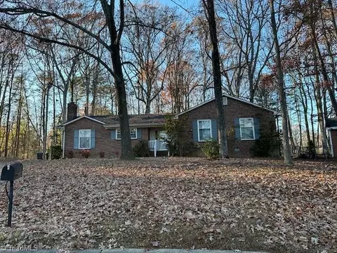 4 Saint Katherines Cir, Greensboro, NC 27455