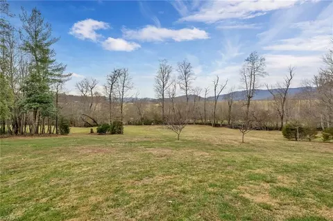171 Mountain Meadows Ln, Purlear, NC 28665 photo 45