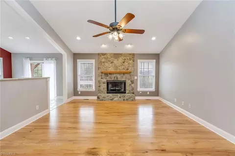 171 Mountain Meadows Ln, Purlear, NC 28665 photo 10