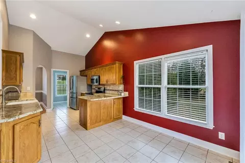 171 Mountain Meadows Ln, Purlear, NC 28665 photo 6