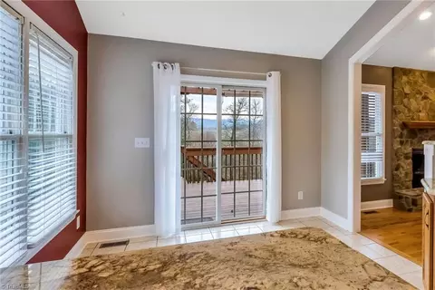 171 Mountain Meadows Ln, Purlear, NC 28665 photo 7
