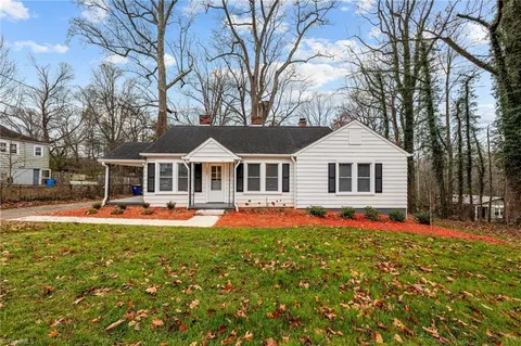4492 Ogburn Ave, Winston Salem, NC 27105