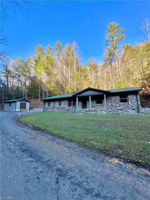 12716 Us Highway 421 W, Purlear, NC 28665 photo 6