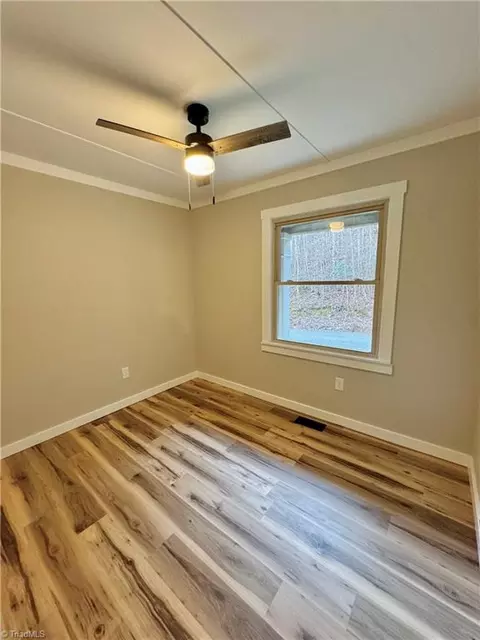 12716 Us Highway 421 W, Purlear, NC 28665 photo 24