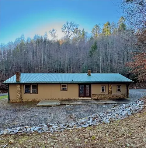 12716 Us Highway 421 W, Purlear, NC 28665 photo 8