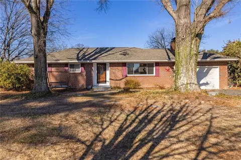 5953 Hedgecock Rd, Kernersville, NC 27284