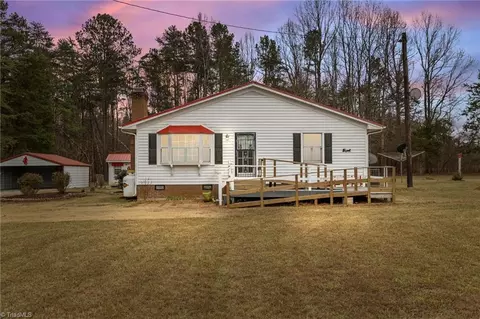 2726 Bellemont Alamance Rd, Burlington, NC 27215