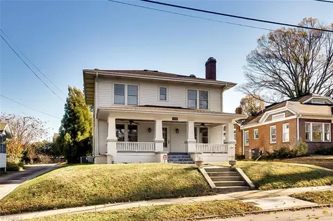 709 Mayflower Dr, Greensboro, NC 27403