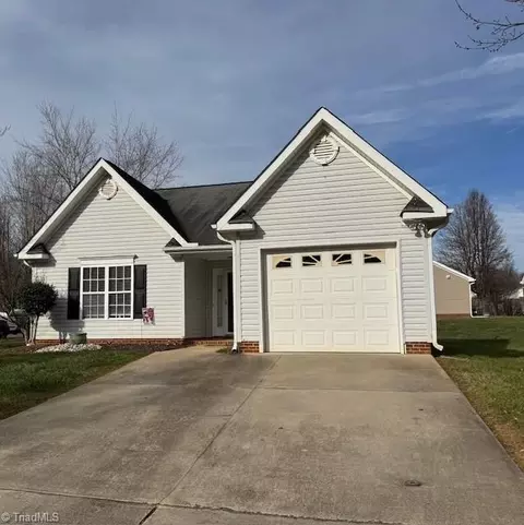 5925 Bluestem Cir, Greensboro, NC 27405