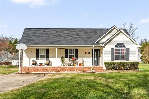 219 Albertson Rd, Thomasville, NC 27360