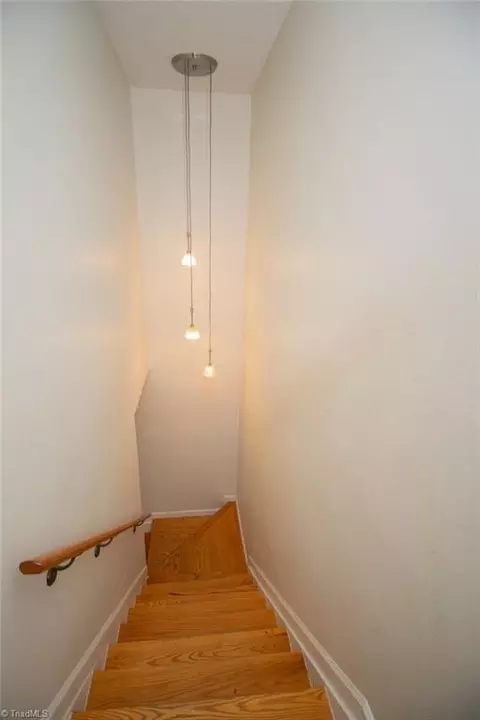 Entry Way - 2218 Shadow Valley Rd, High Point, NC 27265 photo 2 of 2
