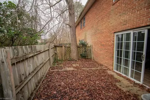 Exterior - 2218 Shadow Valley Rd, High Point, NC 27265 photo 2 of 3