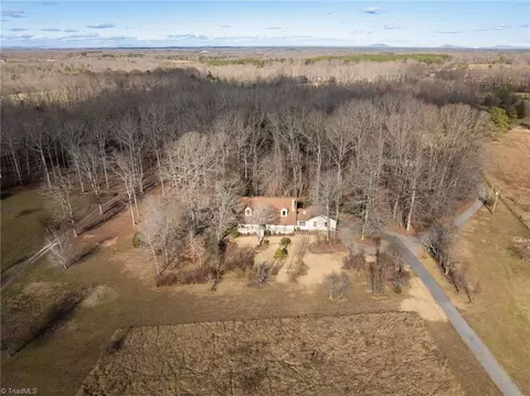 212 Bear Creek Church Rd, Mocksville, NC 27028