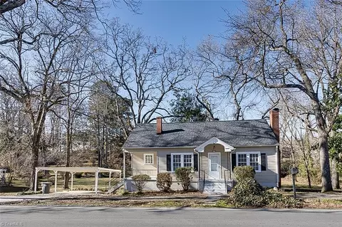 1006 Uwharrie St, Asheboro, NC 27203