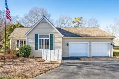 117 Linden Pl, Bermuda Run, NC 27006