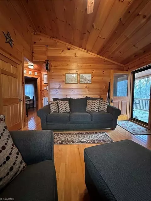 Living - 389 Current Loop, Hillsville, VA 24343 photo 3 of 4