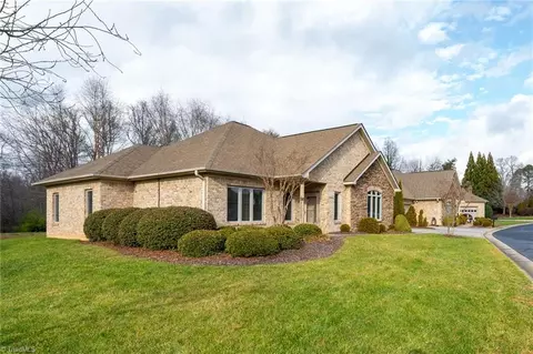 6304 Stone Gables Ct, Jamestown, NC 27282