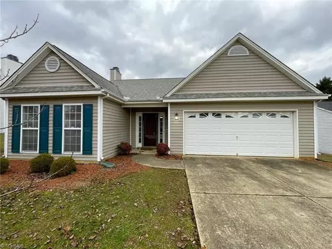 3711 Woodpark Dr, Jamestown, NC 27282