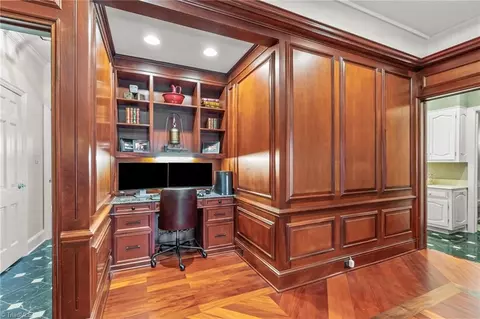 Entry Way - 208 Shadow Valley Rd, High Point, NC 27262 photo 4 of 5