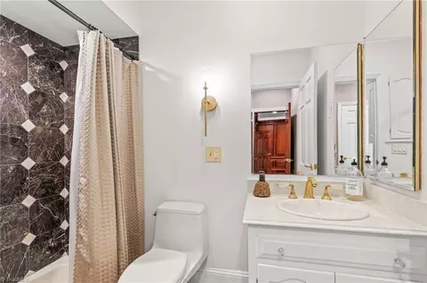 Bath - 208 Shadow Valley Rd, High Point, NC 27262 photo 4 of 12
