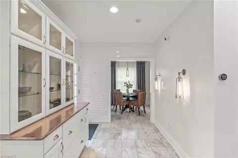 Entry Way - 208 Shadow Valley Rd, High Point, NC 27262 photo 3 of 5