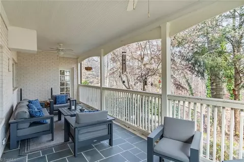 Exterior - 208 Shadow Valley Rd, High Point, NC 27262 photo 7 of 8