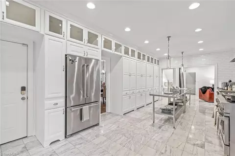 Kitchen - 208 Shadow Valley Rd, High Point, NC 27262 photo 4 of 4