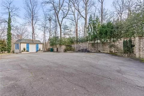 Exterior - 208 Shadow Valley Rd, High Point, NC 27262 photo 8 of 8