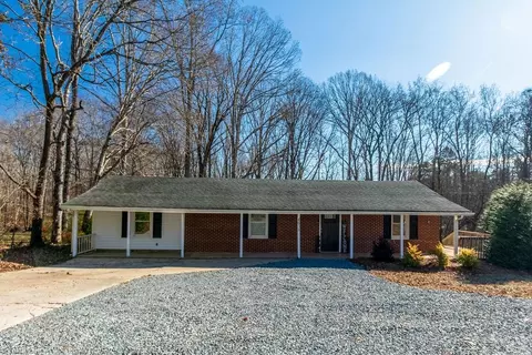 4638 Hoover Hill Rd, Trinity, NC 27370
