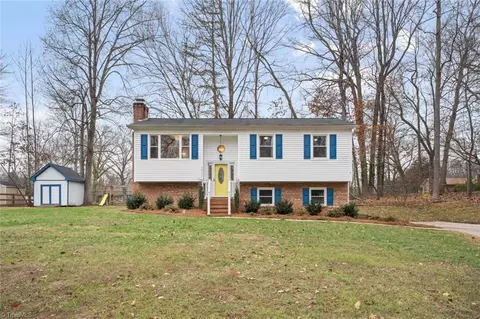 6832 Ashmont Forest Ct, Lewisville, NC 27023