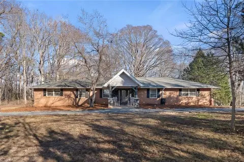 951 Meadowlark Dr, Winston Salem, NC 27106