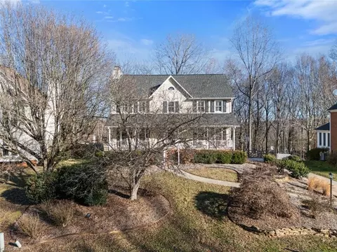 6155 Tennyson Dr, Kernersville, NC 27284