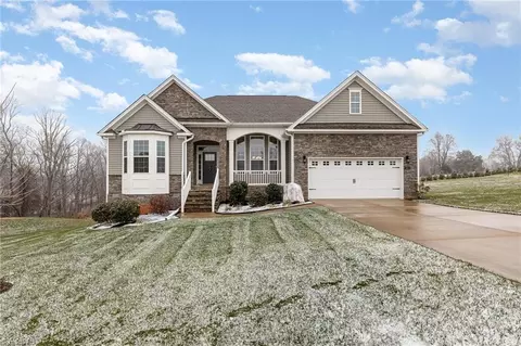 202 Tillingham Trce, Stokesdale, NC 27357