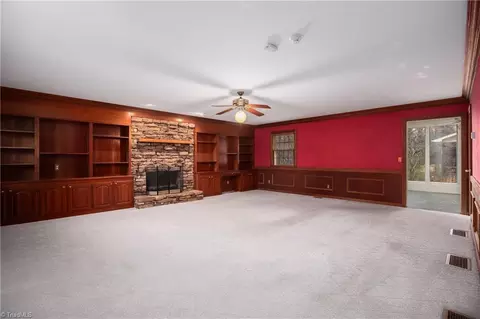 Living - 145 Hartgrove Rd, King, NC 27021 photo 3 of 4