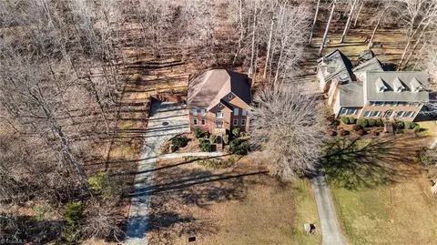 592 Doe Run Dr, Kernersville, NC 27284