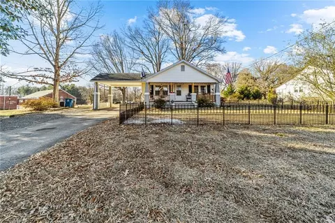 2508 S Scales St, Reidsville, NC 27320