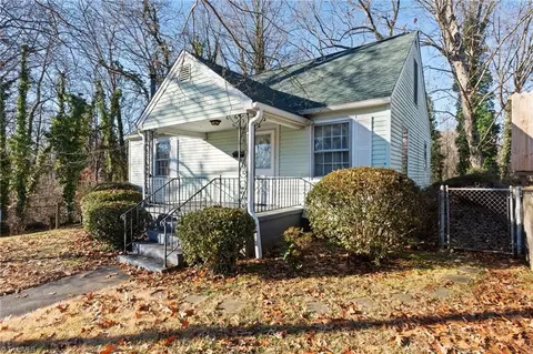 830 Sunset Dr, Winston Salem, NC 27103