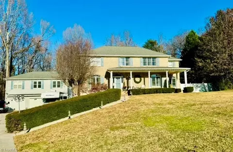 158 Ashbury Ct, Lexington, NC 27295