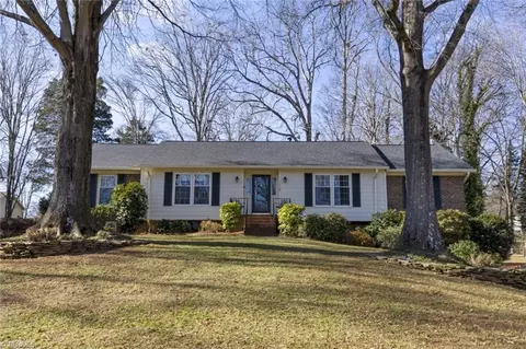 1428 Turkey Hill Rd, Winston Salem, NC 27106