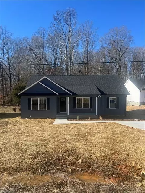 204 Kendall Mill Rd, Thomasville, NC 27360
