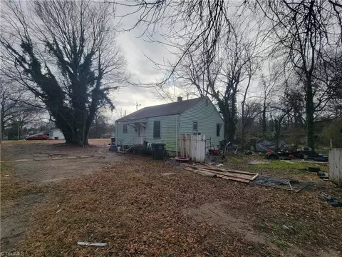 1304 Pearson St, Greensboro, NC 27406