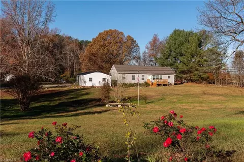 428 Sandy Cross Rd, Reidsville, NC 27320