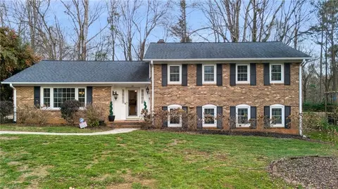 241 Flintshire Rd, Winston Salem, NC 27104